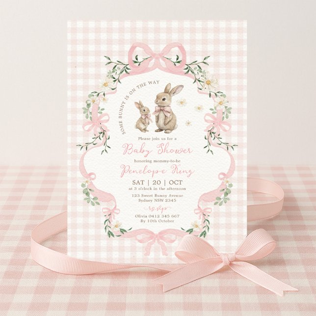 Pink Bow Bunny Gingham Floral Girl Baby Shower Einladung (Von Creator hochgeladen)