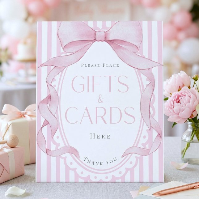 Pink Bow Girl Coquette Striped Baby Shower Gift Sockelschild (Von Creator hochgeladen)