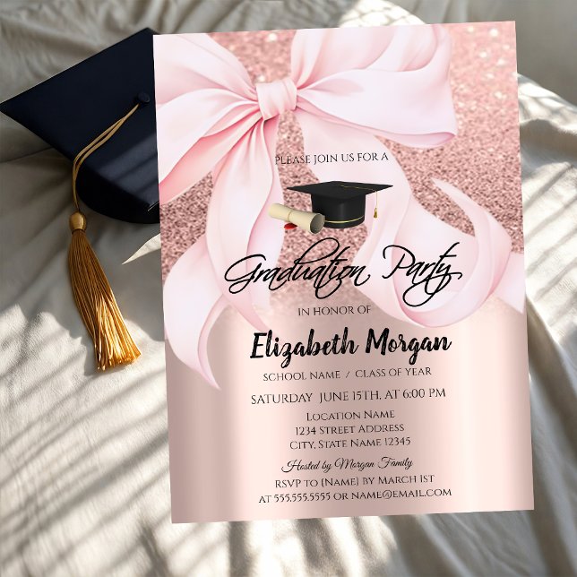 Pink Bow Grad Cap Rose Gold Glitter Graduation Einladung (Von Creator hochgeladen)