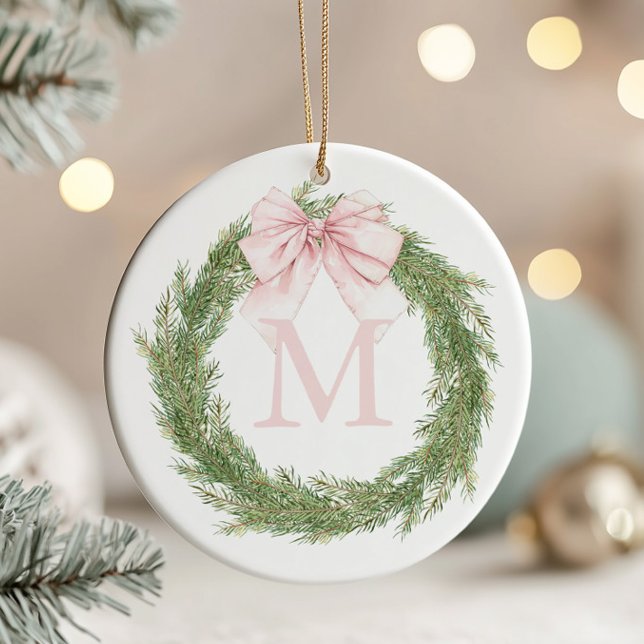 Pink Bow Monogram Wreath Christmas Keramik Ornament (Von Creator hochgeladen)