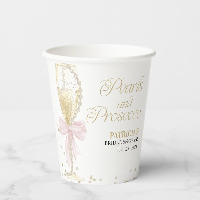 Pink Bow Pearls & Prosecco Brautparty Pappbecher (Vorderseite)