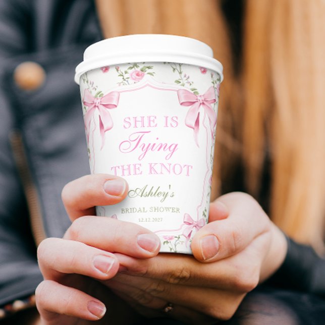 Pink Bow Sie bindet das Brautparty des Knotens Pappbecher (Von Creator hochgeladen)