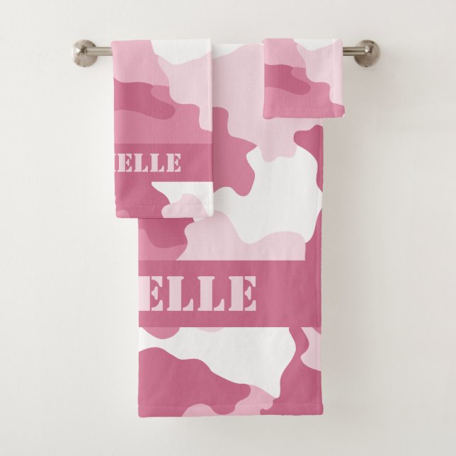 Pink Camouflage Camouflage Monogramm Badhandtuch Set (Insitu)