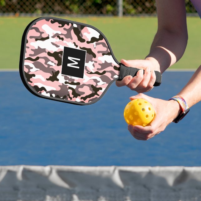 Pink Camouflage Pattern Monogramm Pickleball Schläger (InSitu)