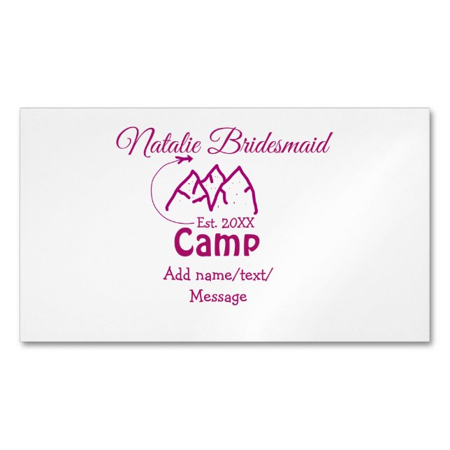 Pink Camp Bridesmaid geben Name Datum Jahr Bachelo Magnetische Visitenkarte (Vorderseite)