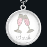 Pink Champagne Personalisiert Bridesmaid Hochzeit Versilberte Kette<br><div class="desc">Eine originelle Marker-Abbildung zweier Gläser blubbly pink Champagner. Ideal für Verlobungen, Hochzeiten, Brautpartys, Junggeselinnen-Abschiede und mehr! Personalisieren Sie sich einfach mit Ihren Brautparty-Informationen. Der Designer ist verfügbar, um benutzerdefinierte Designs zu erstellen und hochzuladen, um den Farben und Themen Ihrer Hochzeit zu entsprechen - klicken Sie auf "Diesen Designer Gefragt", um...</div>