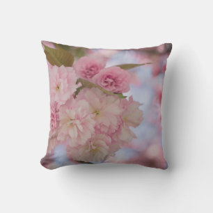 PINK CHERRY BLOSSOM IN NAH-OBEN-FOTOGRAFIE KISSEN