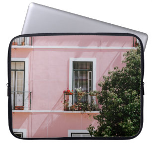 PINK CONCRETE KOMMERZIELLES GEBÄUDE IN DER NÄHE DE LAPTOPSCHUTZHÜLLE