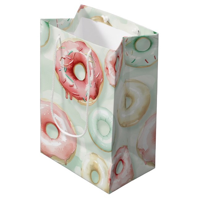 Pink Cream Donuts Geburtstag Mittlere Geschenktüte (Vorderseite Schrägansicht)