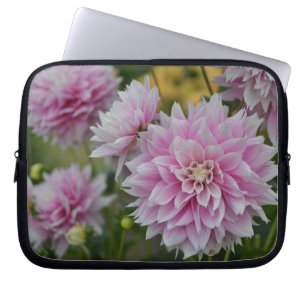 Pink Dahlia Blume im RHS Garden Wisley Laptopschutzhülle