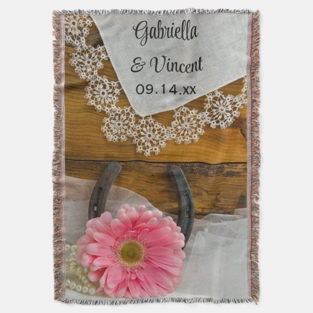Pink Daisy, Lace and Horseshoe Western Wedding Decke (Vorderseite Vertikal)