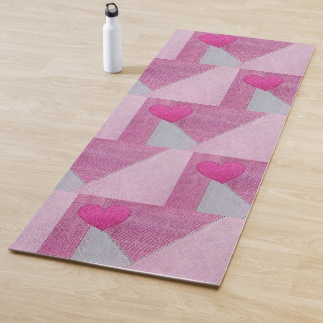 Pink Denim and Gray Patchwork with Heart Yogamatte (Beispiel)