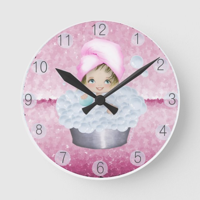 Pink Diva Bubble Bath Clock Runde Wanduhr (Vorderseite)