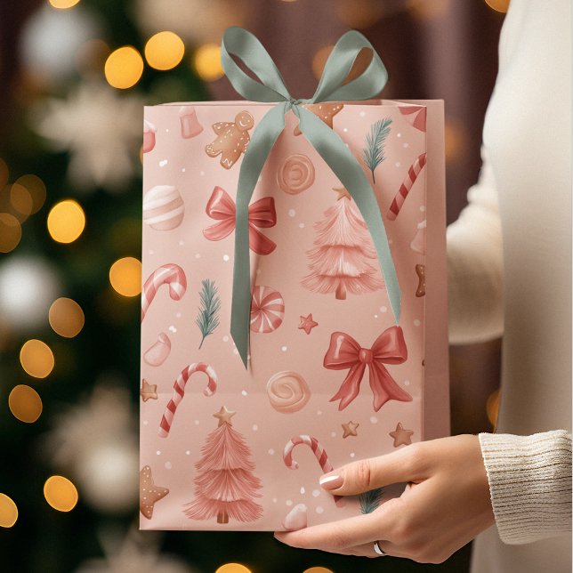 Pink Festive Christmas Whimsical Pattern Gift Bag  Mittlere Geschenktüte (Von Creator hochgeladen)