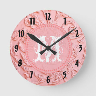 Pink Filigree Wood Monogram Initial Wall Clock Runde Wanduhr