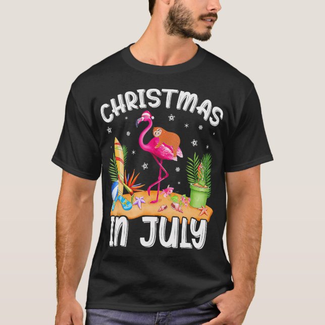 Pink Flamingo Funny Sloth Weihnachten im Juli T-Shirt (Vorderseite)