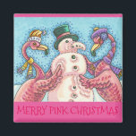 Pink Flamingo Snowman CHRISTMAS MAGNET<br><div class="desc">Rosa Flamingos machen rosa Schneemänner. "MERRY PINK CHRISTMAS" PINK FLAMINGO'S SNOWMAN CHRISTMAS MAGNET Square Susan Brack</div>