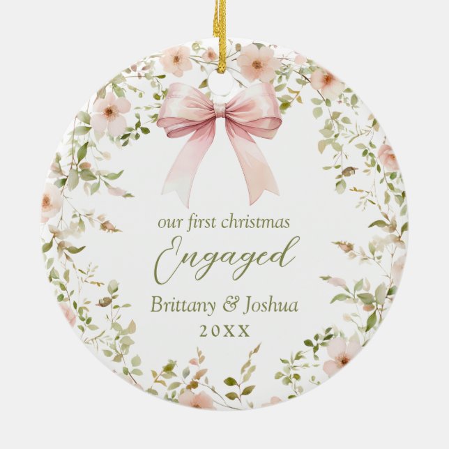 Pink Floral Girly Coquette 1. Weihnachten Verlobt Keramik Ornament (Hinten)