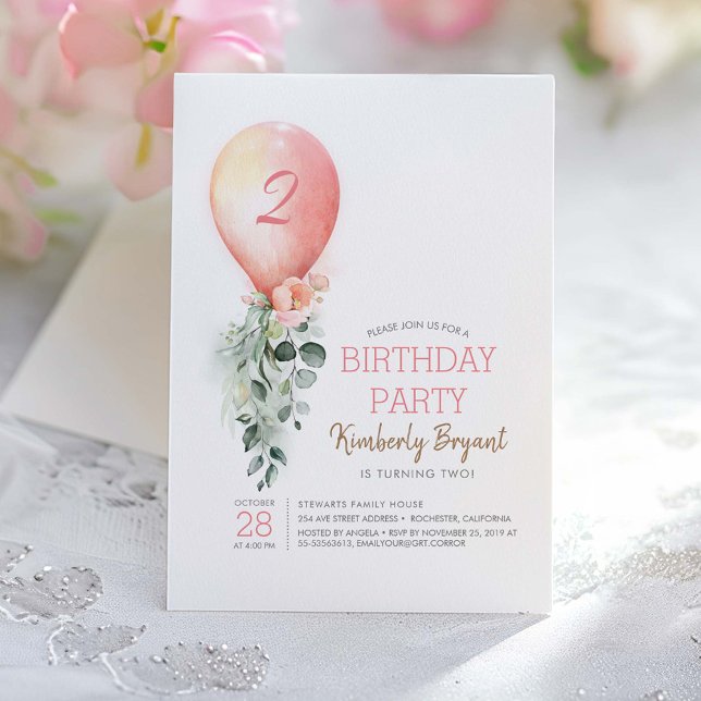 Pink Floral Greenery Balloon Girls Birthday Einladung (Pink Balloon and Greenery Garland Birthday Invitation)