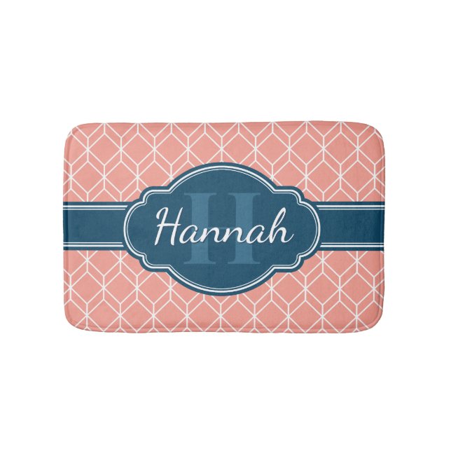 Pink Geometric Diamond Muster Blue Monogram Badematte (Vorderseite)