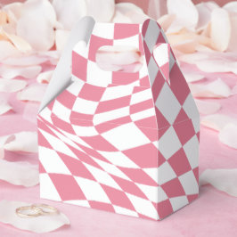 Pink Ghost Little Boo ist fast die richtige Baby D Geschenkschachtel