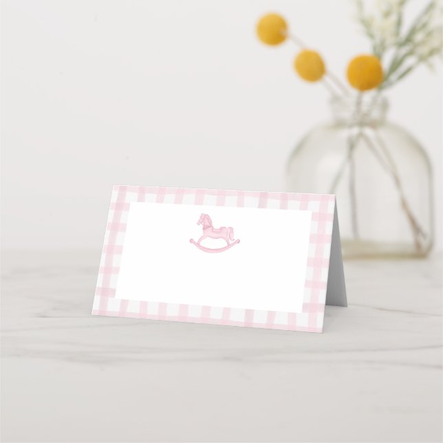 Pink Gingham Rocking Horse Baby Dusche Platzkarte (Vorderseite)