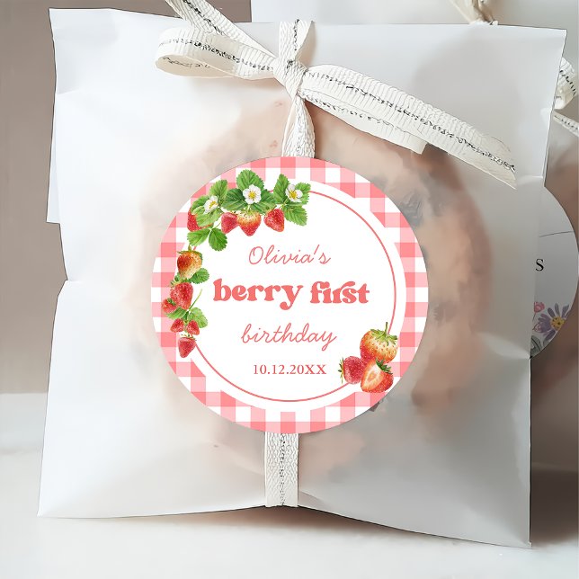 Pink Gingham Strawberry Birthday Geschenkanhänger (Von Creator hochgeladen)