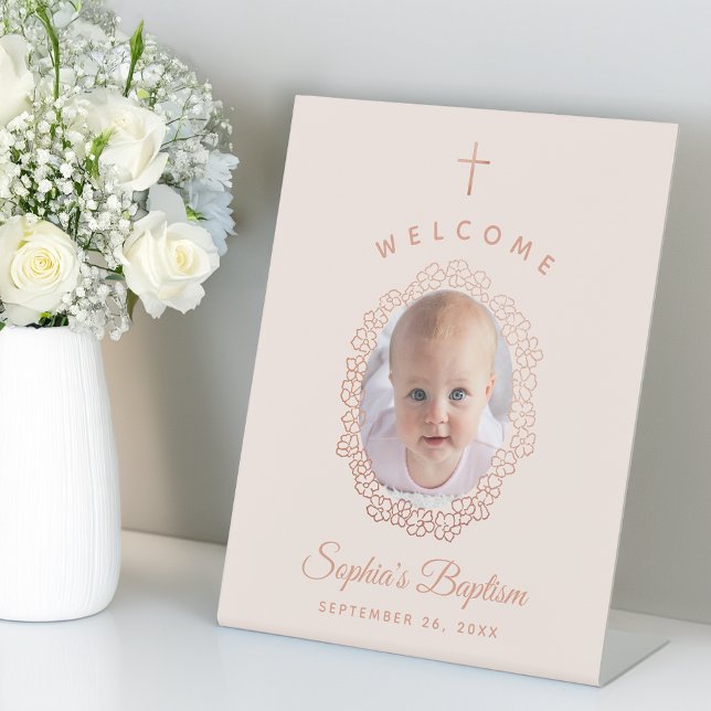 Pink Girl Baptism Photo in Rose Gold Floral Wreath Sockelschild (Von Creator hochgeladen)