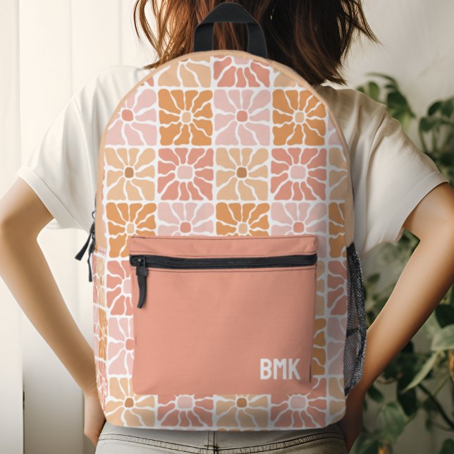 Pink Girly Floral Squares Groovy Monogram Bedruckter Rucksack (Von Creator hochgeladen)