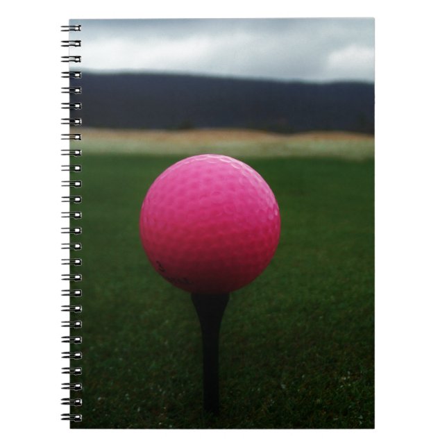 Pink Golf Ball auf dem Golfplatz Notizblock (Vorderseite)