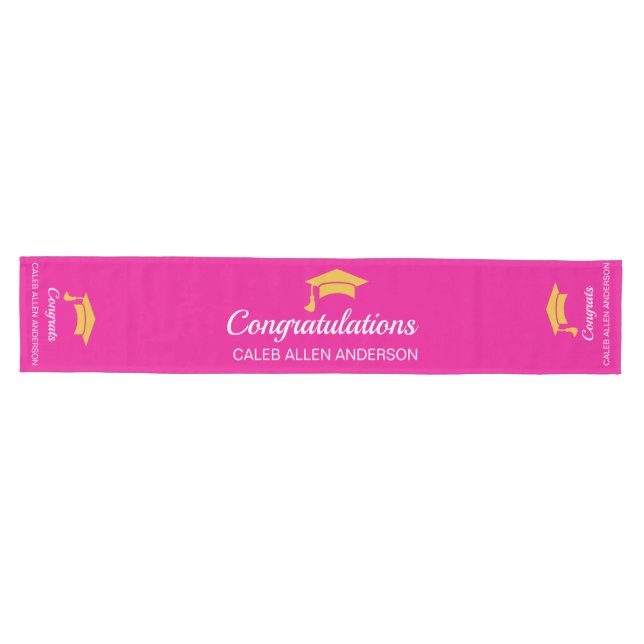 Pink Graduation Cap Runner Mittelgroßer Tischläufer (Horizontal)