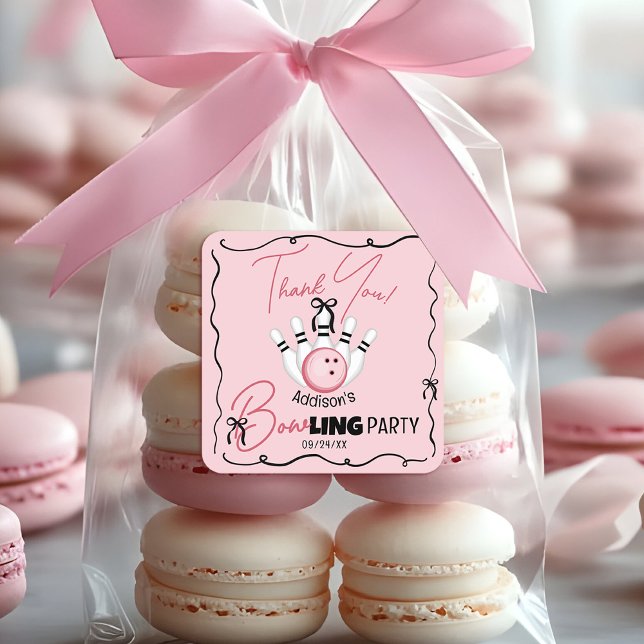 Pink Hand Drawn BOWling Bows Birthday Party Favor Quadratischer Aufkleber (Cute funny BOWling theme girly coquette bows hand drawn pink black and white birthday party stickers)
