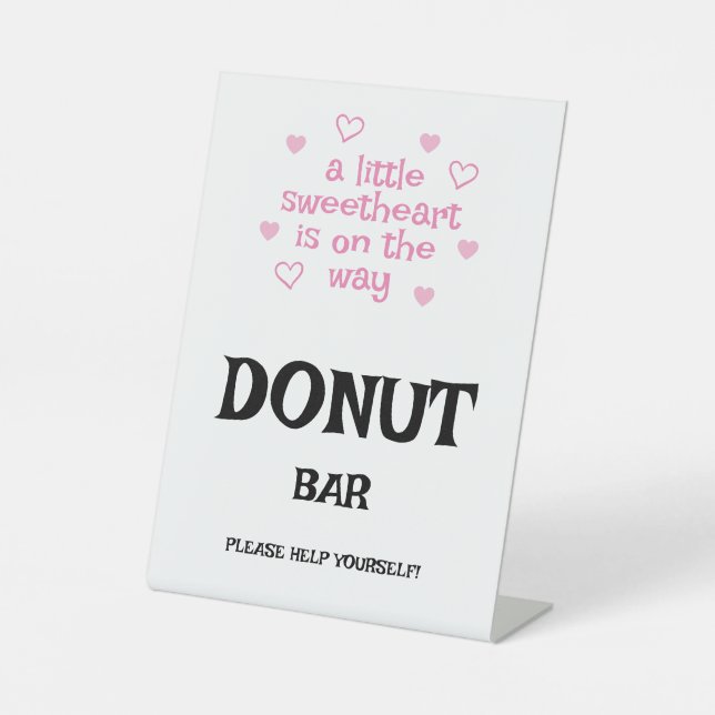 Pink hearts Donut Bar Shower  Sockelschild (Vorderseite)