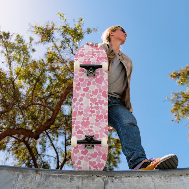 Pink Hearts Pattern Girls Skateboard (Außenbereich 1)