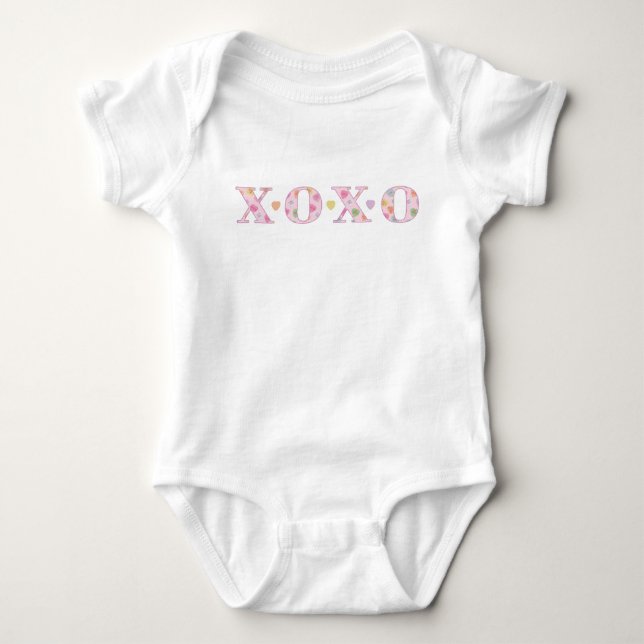 Pink Hugs und Kisses Baby Valentine Bodysuit Strampler (Vorderseite)
