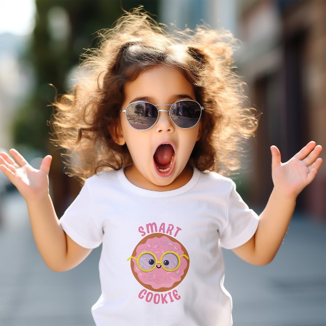 Pink Kawaii Smart Cookie Kleinkind T-shirt (This incredibly cute kawaii toddler t shirt is the ultimate accessory when your little one steps out)