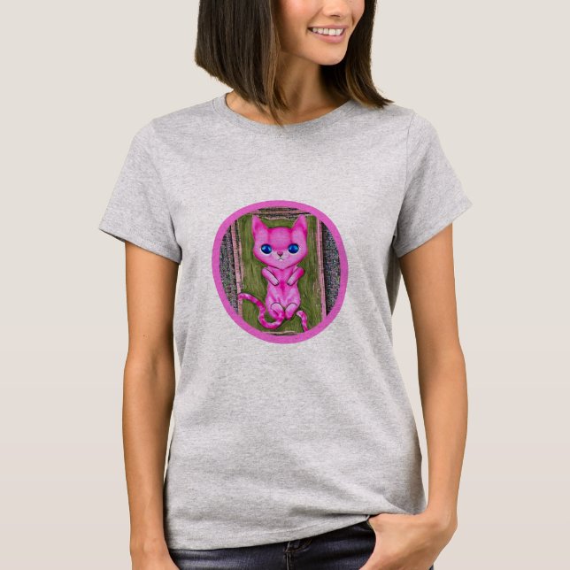 Pink kitten with long tail. T-Shirt (Vorderseite)