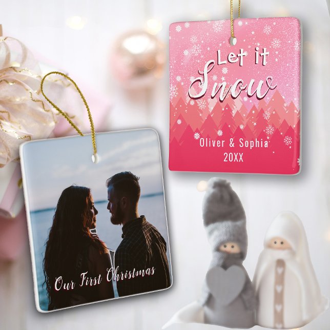 Pink Let it Snow Erstes Weihnachtsfest Foto Keramikornament (Von Creator hochgeladen)