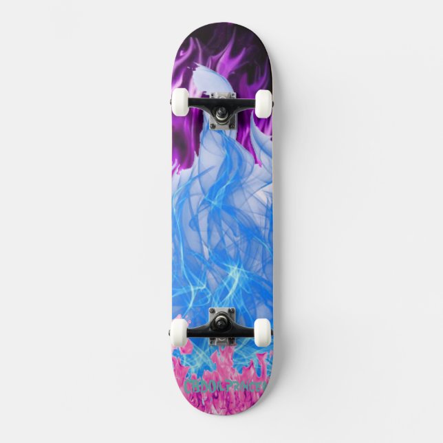 PINK, LILA & BLAU FLAMES! SKATEBOARD (Vorderseite)