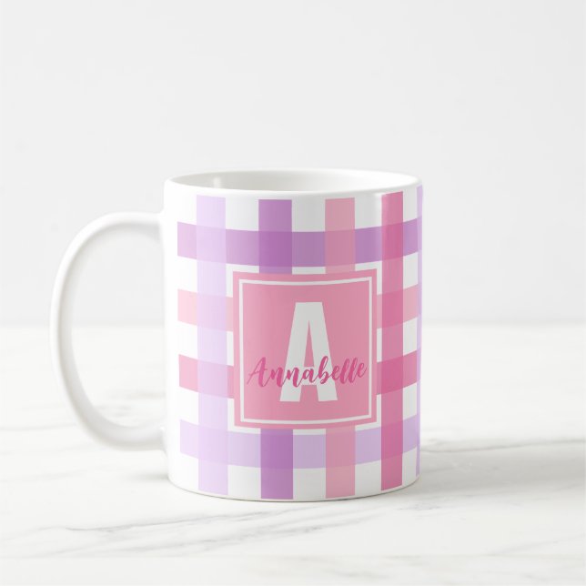 Pink Lila Pastell Modernes Gingham Monogram Kaffeetasse (Links)