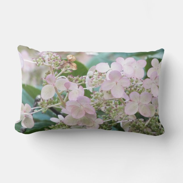 Pink Lilac Florets Throw Kissen (Vorderseite)