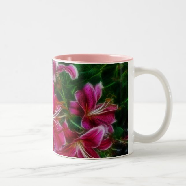 Pink Lilies Impressionist Blumenmalerei Art Zweifarbige Tasse (Rechts)