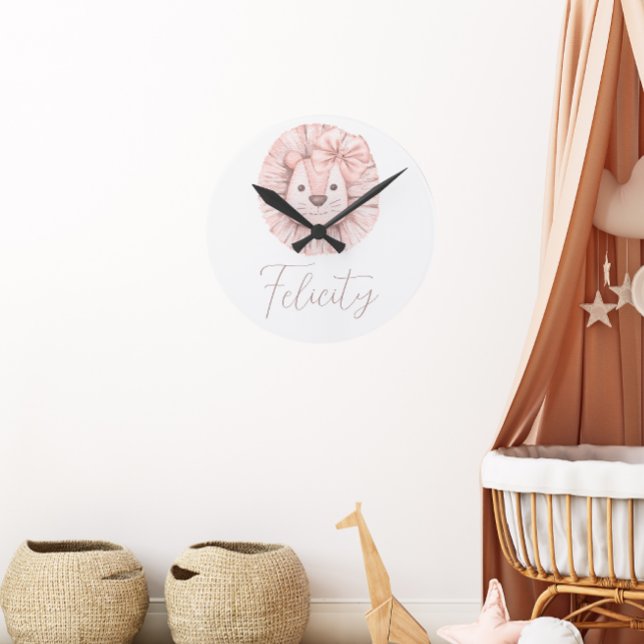 Pink Lion Boho Kinderzimmer Runde Wanduhr (Von Creator hochgeladen)