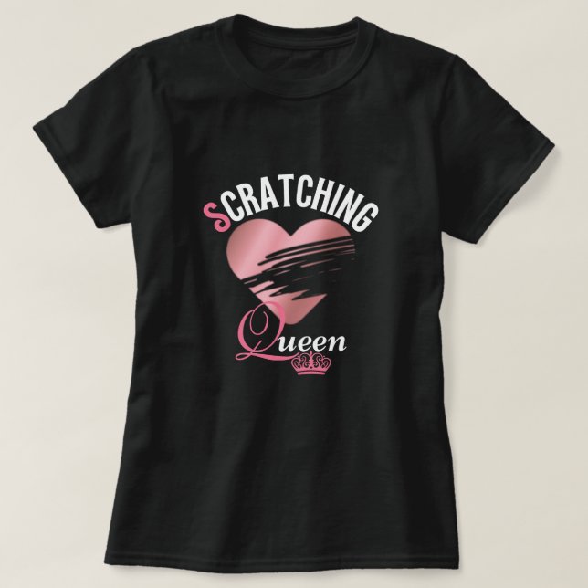 Pink Lotterie Scratching Queen T-Shirt (Design vorne)