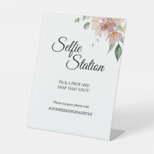 Pink Mauve Vintag Floral Wedding Selfie Station Sockelschild