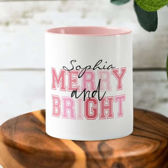 Pink Merry and Bright Typografy Groovy Weihnachten Tasse (Von Creator hochgeladen)
