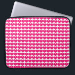 Pink Niedlich Hearts Muster Laptop-Sieb Laptopschutzhülle<br><div class="desc">Einfach und Niedliches Herzmuster Laptop-Sieb mit einem sich wiederholenden Muster kleiner rosa Herzen. Dieses Design kann um Text ergänzt werden,  um ihm eine persönliche Touch zu geben.</div>
