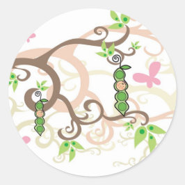 Pink Peak in einem Pod Girl-Babyaufkleber Runder Aufkleber