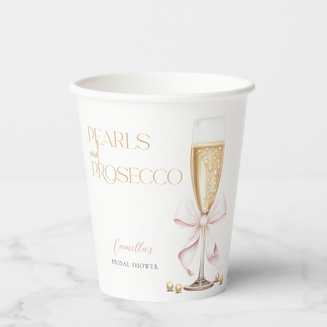 Pink Pearls & Prosecco Bow Brautparty Pappbecher (Vorderseite)
