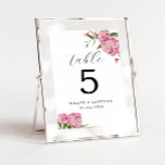 Pink Peony Blume Hochzeit Tischnummer<br><div class="desc">Elegante und moderne Hochzeitsstil-Tischnummer mit Aquarellbildern von rosafarbener Blume mit Grün. Ideal für eine Hochzeit im Frühling oder Sommer.</div>